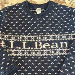 L.L. Bean Crewneck Lambs Wool Sweater, Large